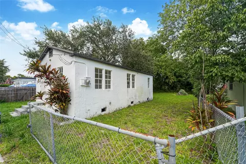 1053 NW 55th St, Miami, FL 33127