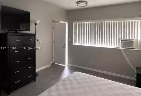 26 Diplomat Pkwy #2342, Hallandale Beach, FL 33009