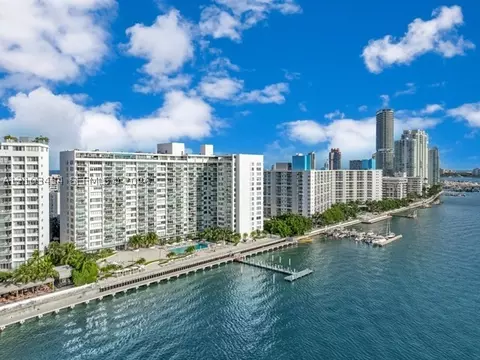 1000 West Ave #1121, Miami Beach, FL 33139