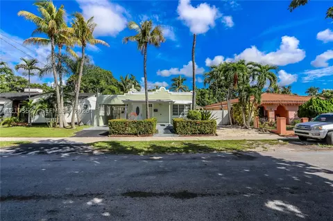 3085 NW 3rd St, Miami, FL 33125