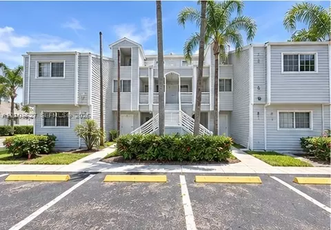 3445 NW 44th St #201, Oakland Park, FL 33309