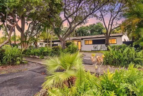 8932 Ridgeland Dr, Cutler Bay, FL 33157