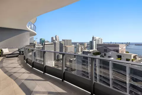 1000 Brickell Plz #PH5403, Miami, FL 33131
