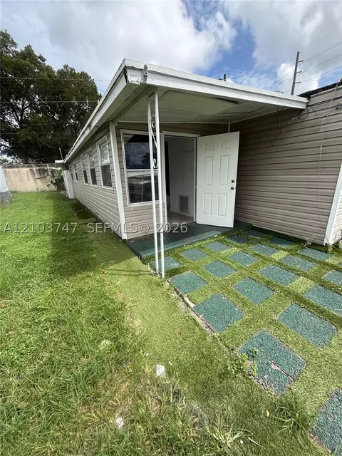 4615 SW 46 Ln, Davie, FL 33314 photo 4