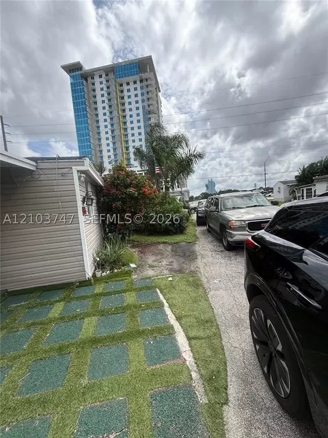 4615 SW 46 Ln, Davie, FL 33314 photo 8
