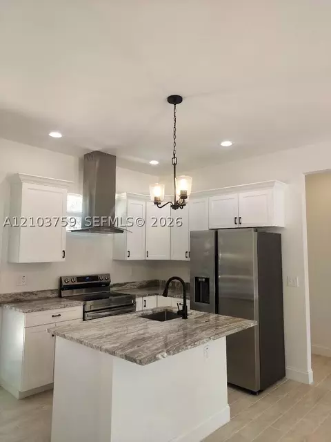 2908 W 52 St W, Lehigh Acres, FL 33971