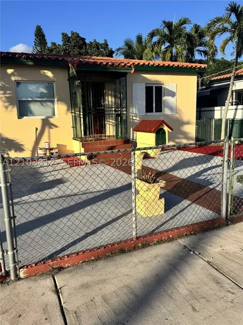 3445 NW 2nd St, Miami, FL 33125