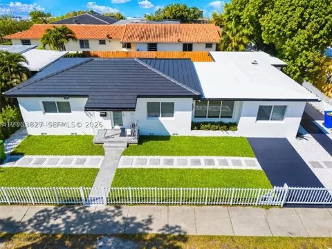 1530 SW 24th Ave, Miami, FL 33145