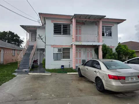 1472 W W 34th St, Riviera Beach, FL 33404