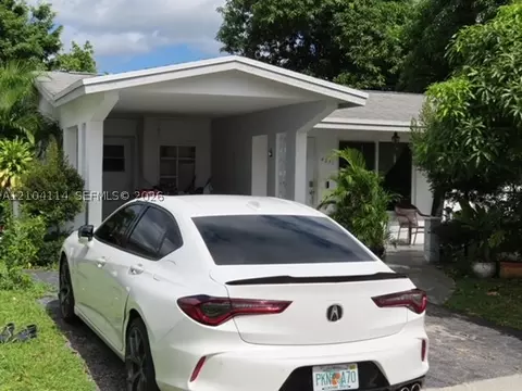 4871 NW 42nd Ct, Lauderdale Lakes, FL 33319