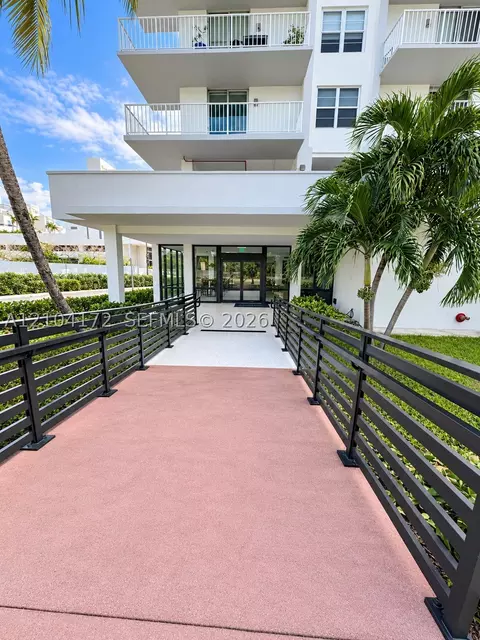 2829 Indian Creek Dr #410, Miami Beach, FL 33140