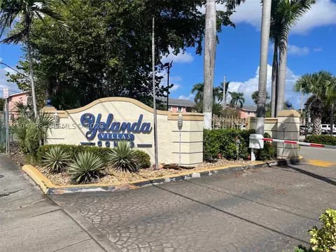 4550 NW 9th St #102E, Miami, FL 33126