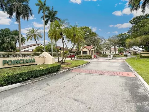 421 SW 88th Ct, Miami, FL 33174