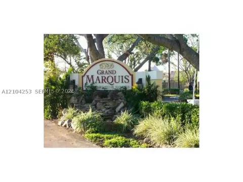 10121 W Sunrise Blvd #206, Plantation, FL 33322