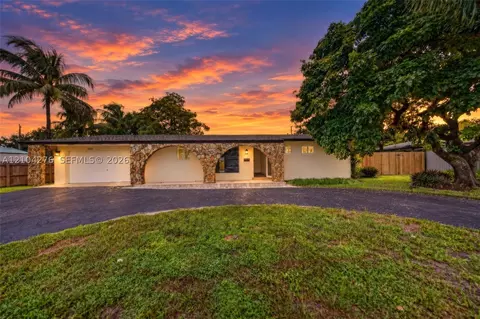 222 SW 58th Ave, Plantation, FL 33317