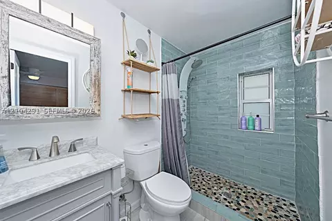 Bath - 30 Orange Dr, Key Largo, FL 33037 photo 1 of 3