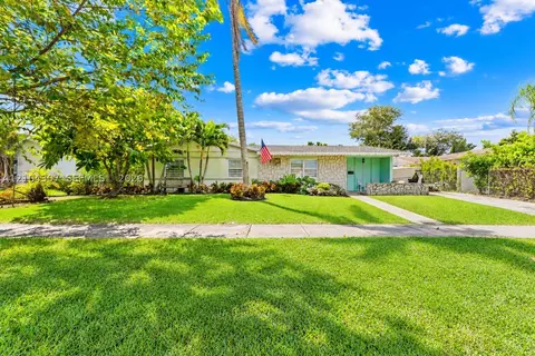 9980 Marlin Rd, Cutler Bay, FL 33157