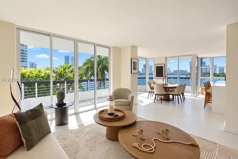 3530 Mystic Pointe Dr #415, Aventura, FL 33180