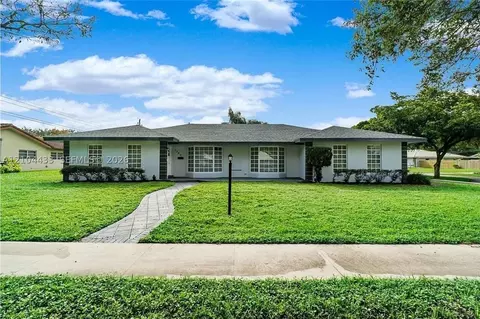 7380 NW 9th St, Plantation, FL 33317