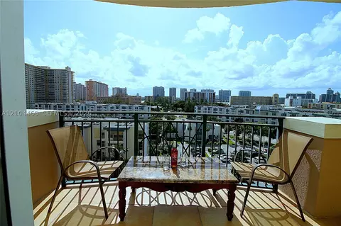 17555 W Atlantic Blvd #UPH6, Sunny Isles Beach, FL 33160