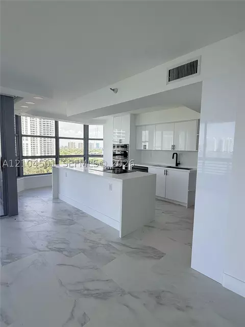19101 NE 36th Ct #1005, Aventura, FL 33180