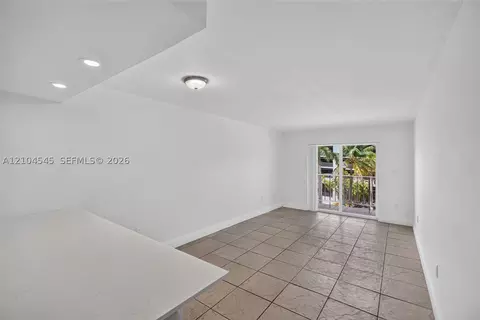 453 SW 2nd St #301C, Miami, FL 33130