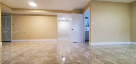 1627 NW 18th St #310, Miami, FL 33125