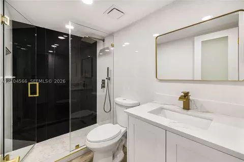 Bath - 3860 W 10th Ct, Hialeah, FL 33012 photo 1 of 4