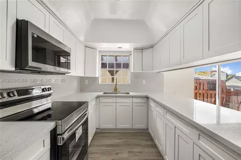 Kitchen - 3860 W 10th Ct, Hialeah, FL 33012 photo 1 of 2