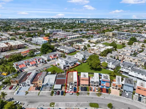 View/Area - 3860 W 10th Ct, Hialeah, FL 33012 photo 1 of 2