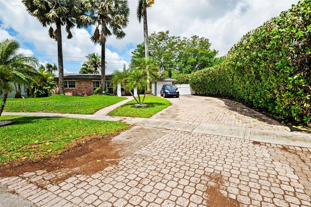 911 SW 51st Ave, Plantation, FL 33317
