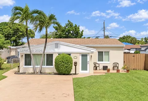 1771 NE 180th St, North Miami Beach, FL 33162