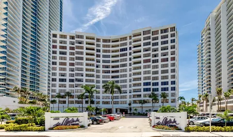3505 S Ocean Dr #305, Hollywood, FL 33019