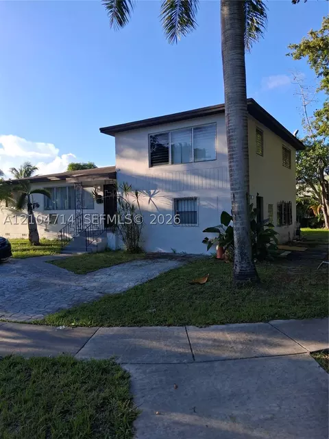 195 NE 123rd St, North Miami, FL 33161