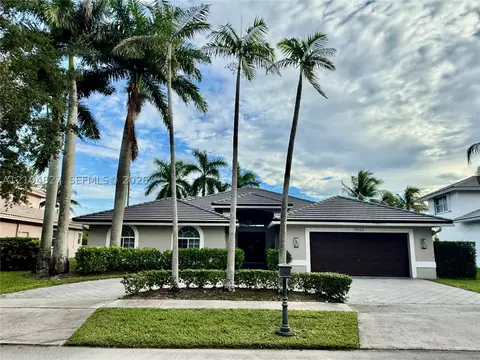 17558 SW 13th St, Pembroke Pines, FL 33029