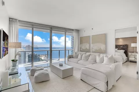 465 Brickell Ave #2703, Miami, FL 33131