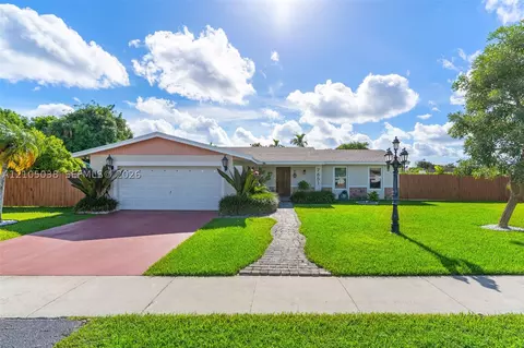 7651 SW 134th Ave, Miami, FL 33183