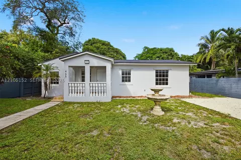 465 NE 165th St, Miami, FL 33162