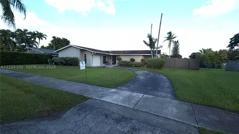 18557 SW 93rd Pl, Cutler Bay, FL 33157