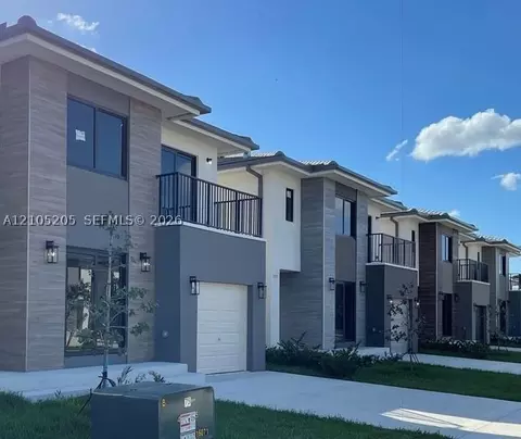 1167 NW 1st St, Florida City, FL 33034
