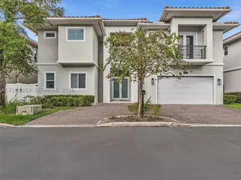 3539 Forest View Cir, Fort Lauderdale, FL 33312