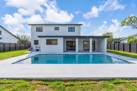 Exterior - 1735 SW 97th Pl, Miami, FL 33165 photo 3 of 6