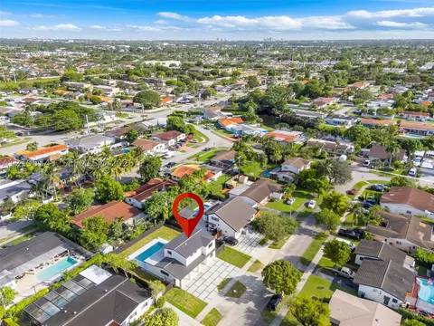 View/Area - 1735 SW 97th Pl, Miami, FL 33165 photo 9 of 11