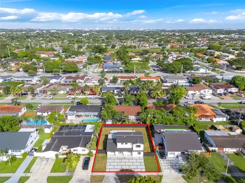 View/Area - 1735 SW 97th Pl, Miami, FL 33165 photo 3 of 11