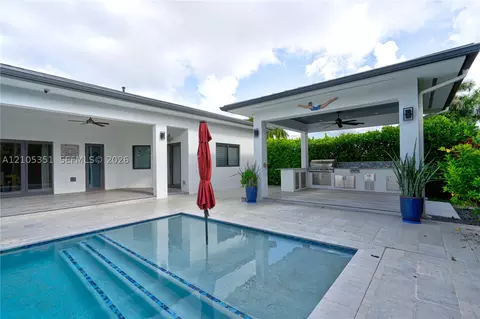 2521 SW 105th Ave, Miami, FL 33165