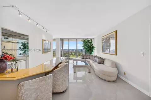 20281 E Country Club Dr #2409, Aventura, FL 33180