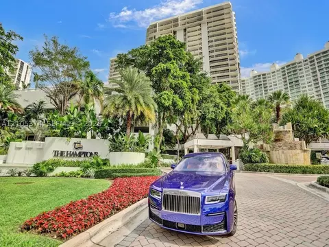 20281 E Country Club Dr #2409, Aventura, FL 33180