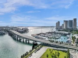 888 Biscayne Blvd #811, Miami, FL 33132