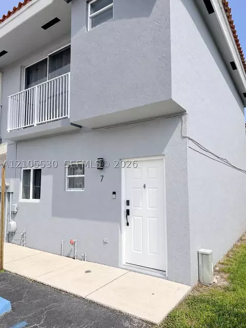 6570 SW 12th St #7-6570, West Miami, FL 33144