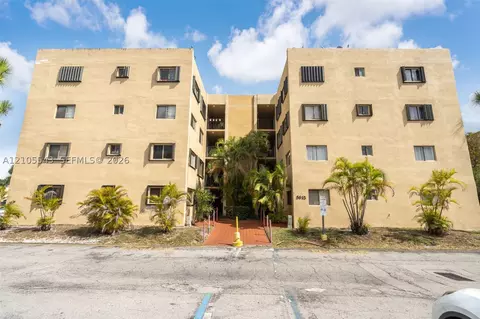 8615 NW 8th St #416, Miami, FL 33126